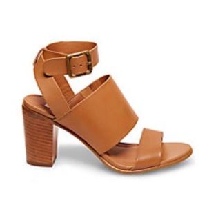 Steve Madden Nolea Cognac Heels